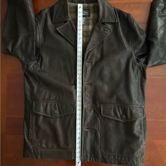 Vintage Banana Republic 3/4 Length Brown Leather Coat - Picture 10 of 16